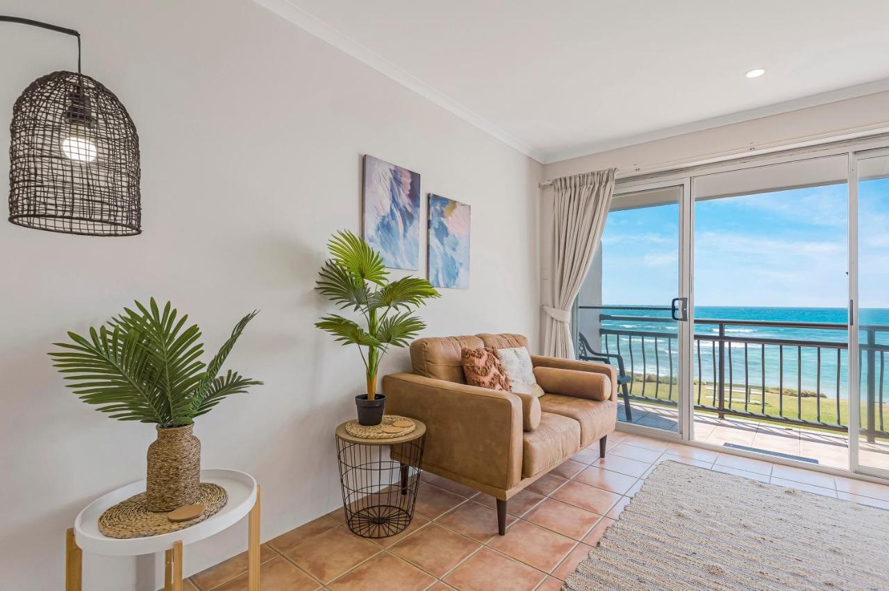 10T Beachfront Apartments Lennox Head Dış mekan fotoğraf